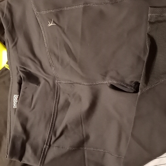 Exercise capris - Picture 2 of 3